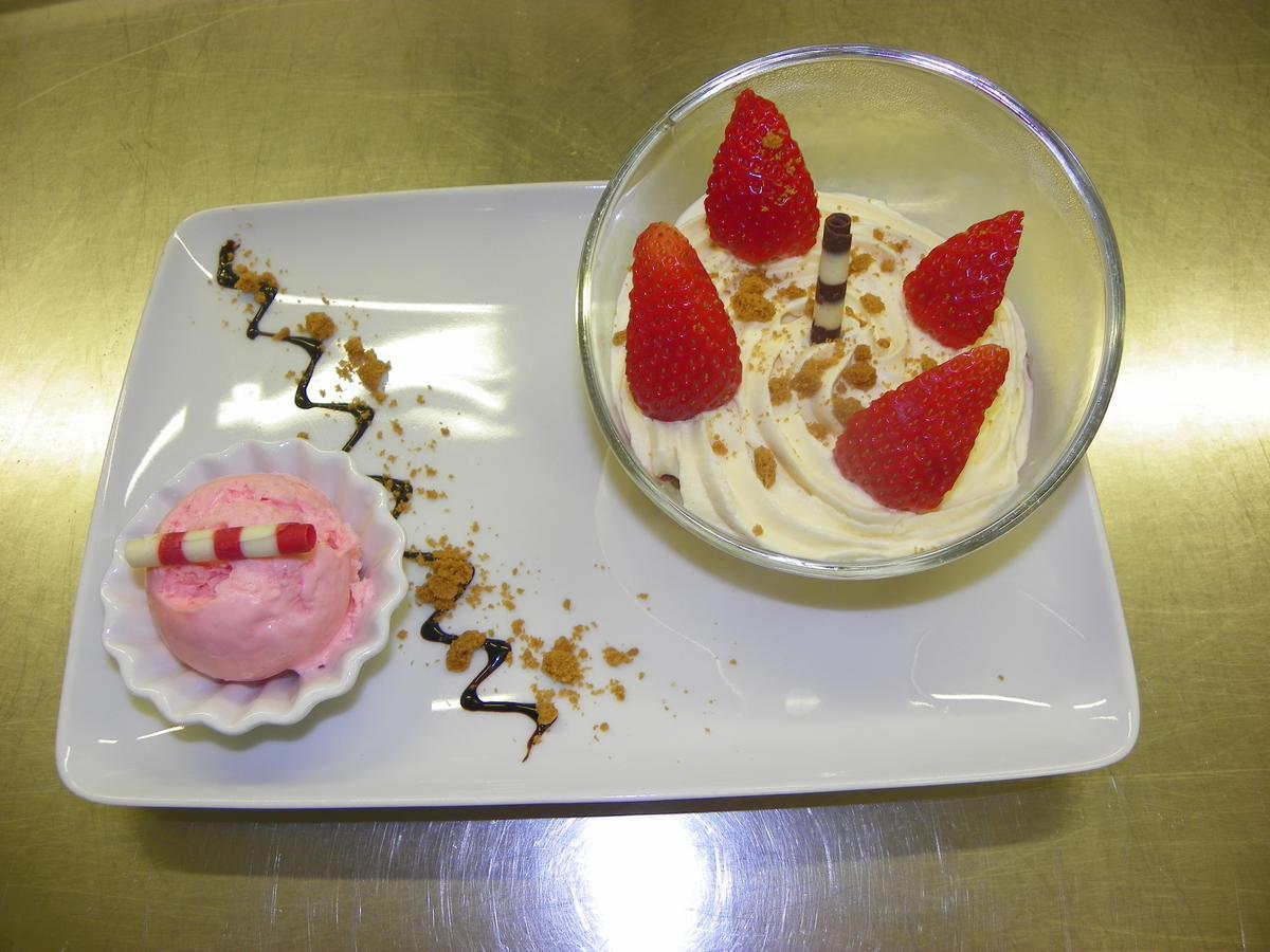 Logis- Hotel Spa Restaurant L'Epicurial Saint-Pey-de-Castets Eksteriør billede