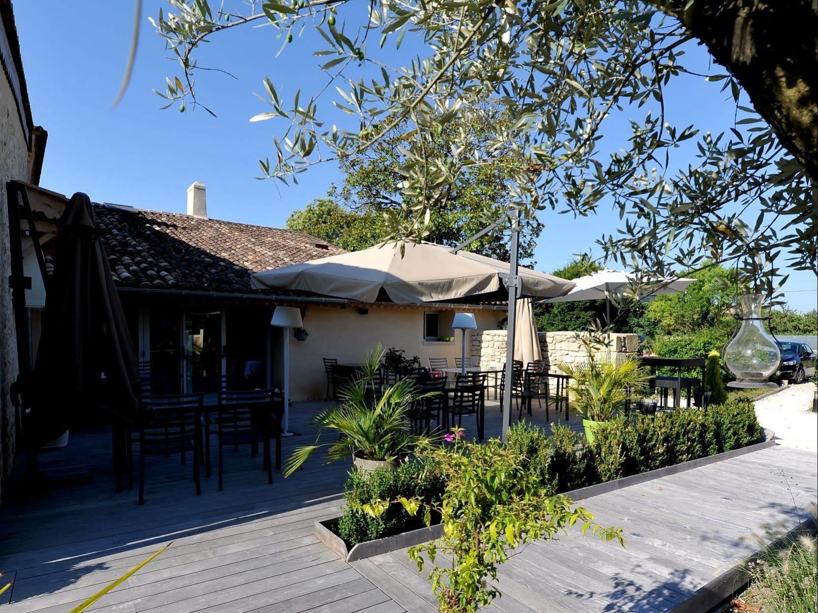Logis- Hotel Spa Restaurant L'Epicurial Saint-Pey-de-Castets Eksteriør billede