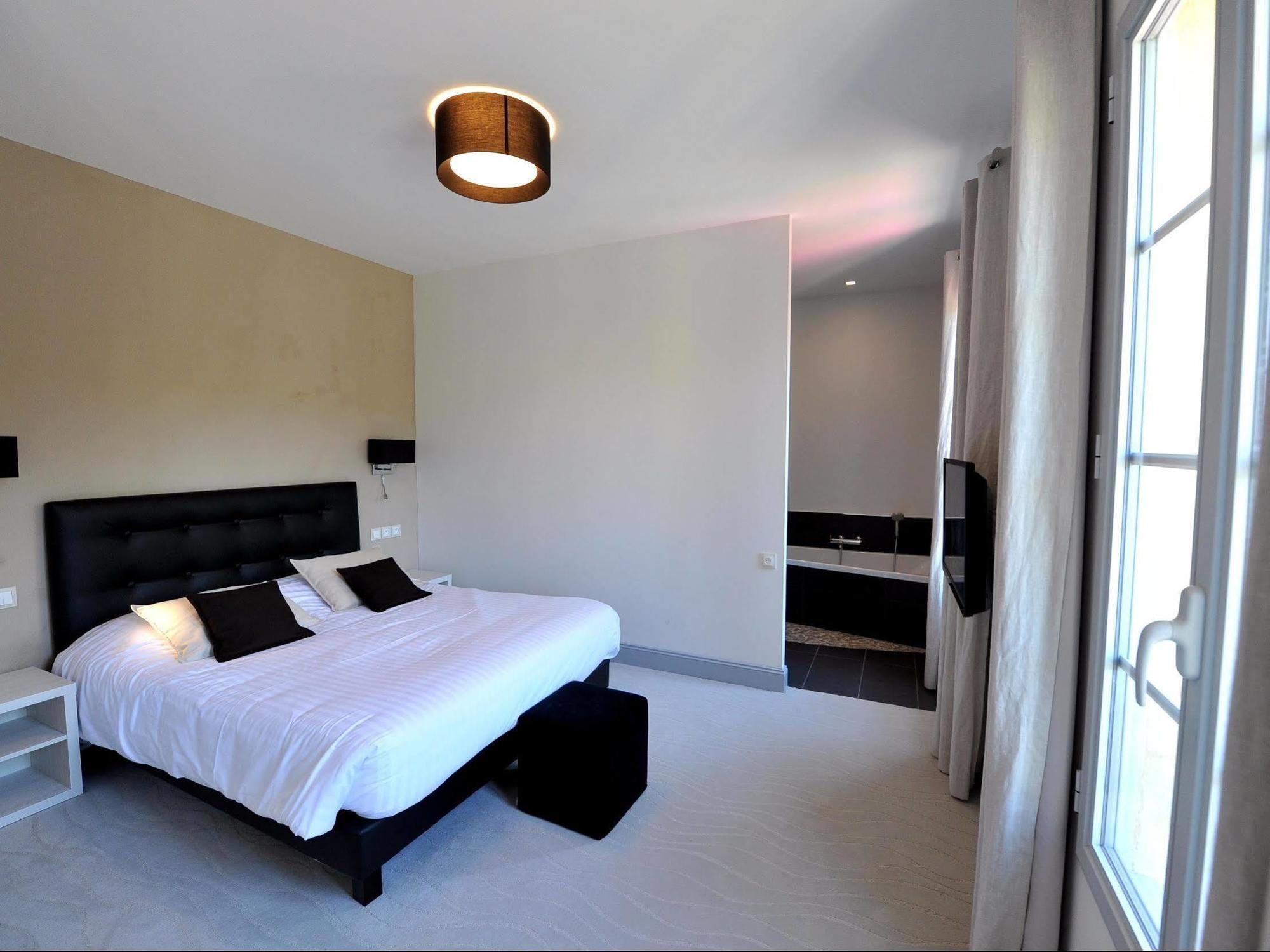 Logis- Hotel Spa Restaurant L'Epicurial Saint-Pey-de-Castets Eksteriør billede