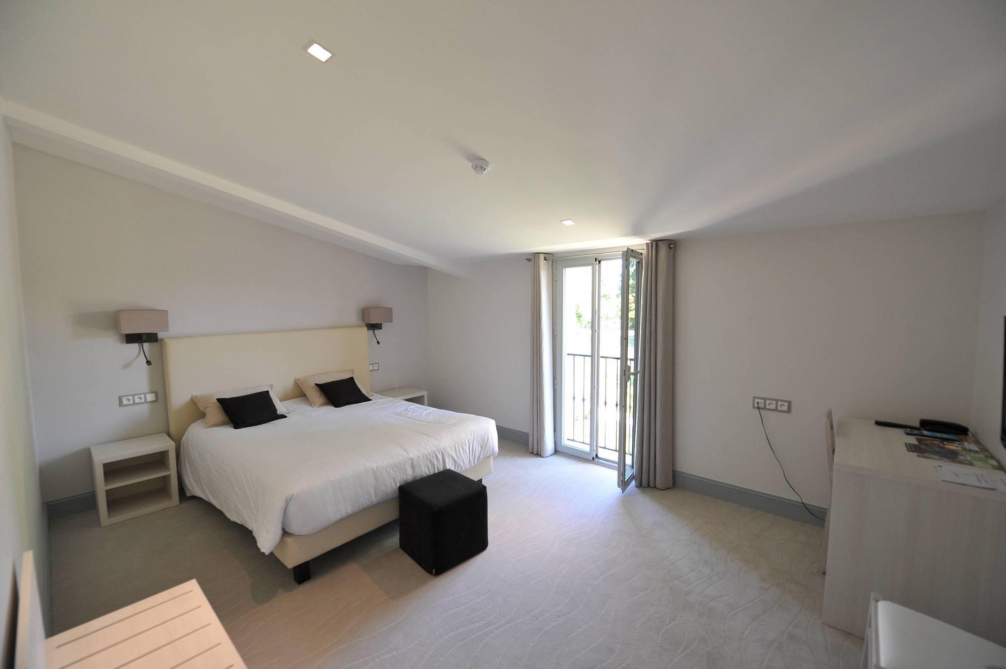 Logis- Hotel Spa Restaurant L'Epicurial Saint-Pey-de-Castets Eksteriør billede